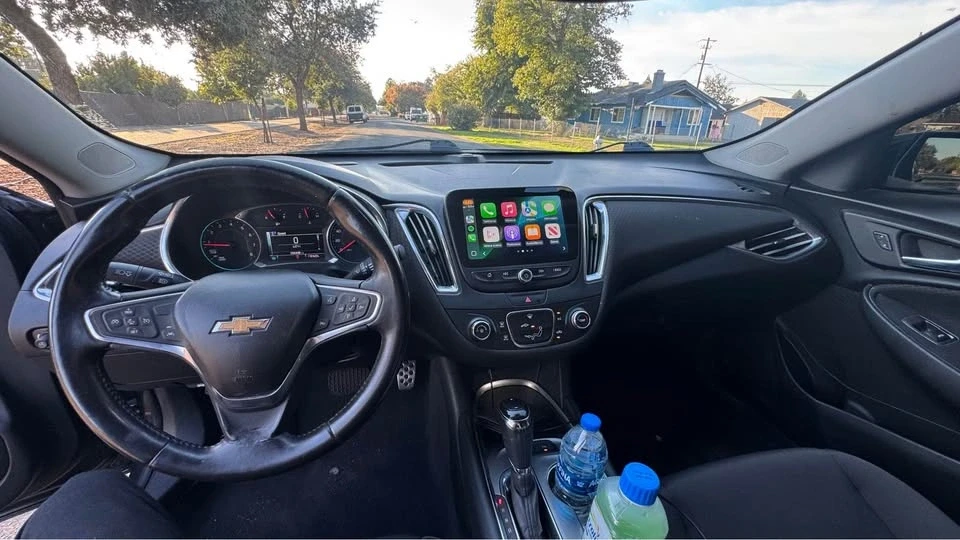 2017 Chevrolet Malibu - Image 2 of 9