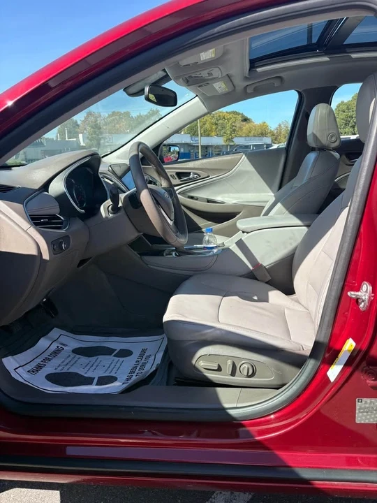 2017 Chevrolet Malibu - Image 5 of 12