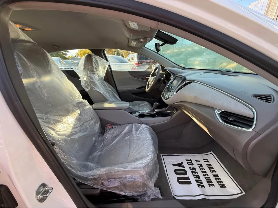 2017 Chevrolet Malibu - Image 6 of 11