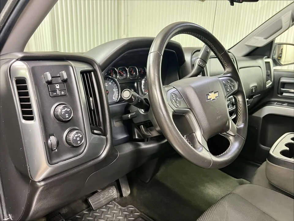 2017 Chevrolet Silverado 2nd Gen - Image 2 of 13