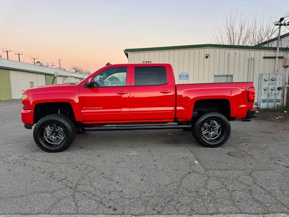 2017 Chevrolet Silverado 2nd Gen - Image 4 of 17