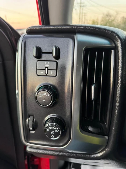 2017 Chevrolet Silverado 3rd Gen - Image 15 of 18