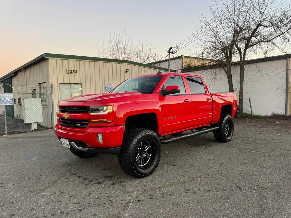 2017 Chevrolet Silverado 3rd Gen - Image 3 of 18