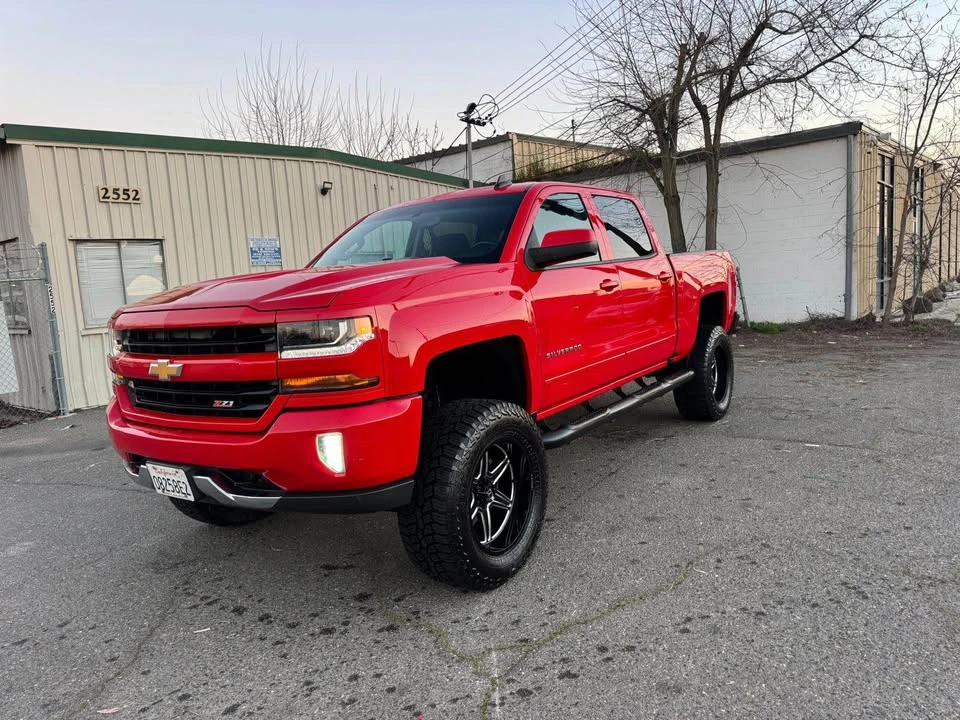 2017 Chevrolet Silverado 3rd Gen - Image 2 of 18
