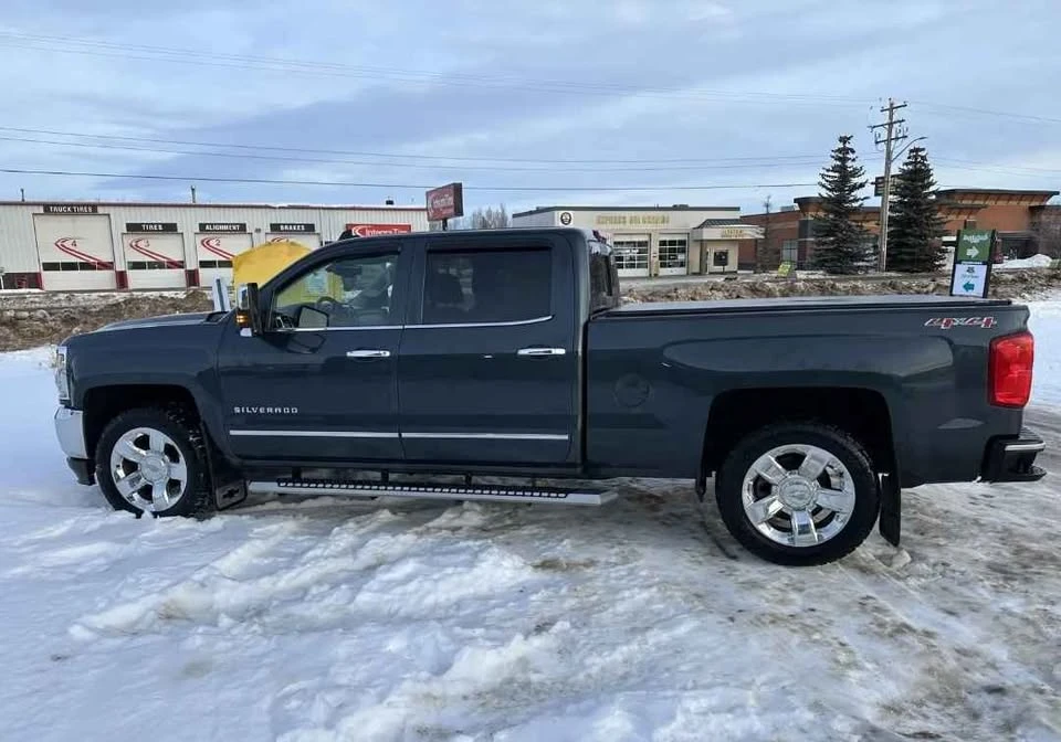 2017 Chevrolet Silverado 2nd Gen - Image 2 of 10