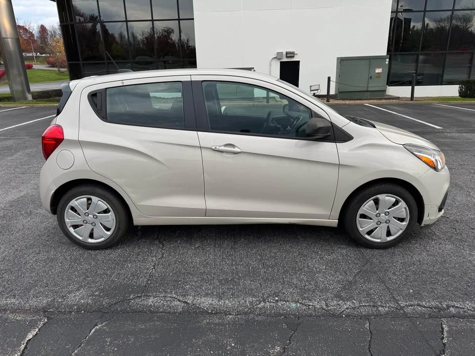 2017 Chevrolet Spark - Image 6 of 17