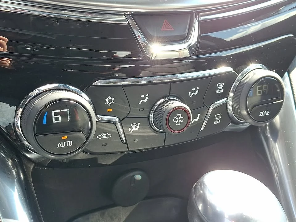2017 Chevrolet SS - Image 10 of 11