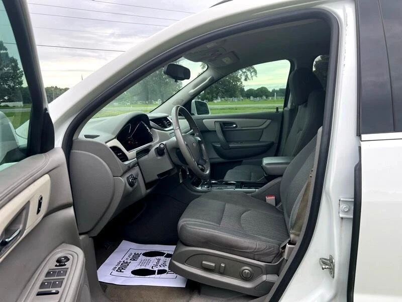 2017 Chevrolet Traverse - Image 12 of 20