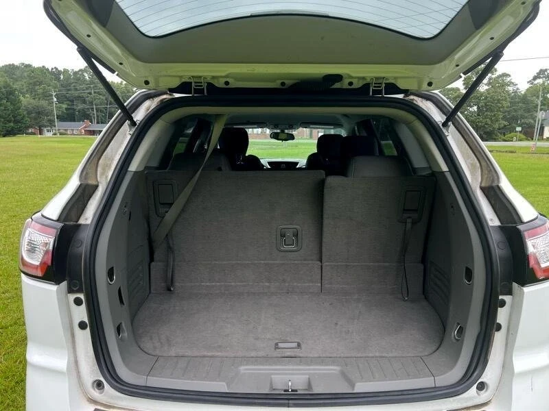 2017 Chevrolet Traverse - Image 10 of 20