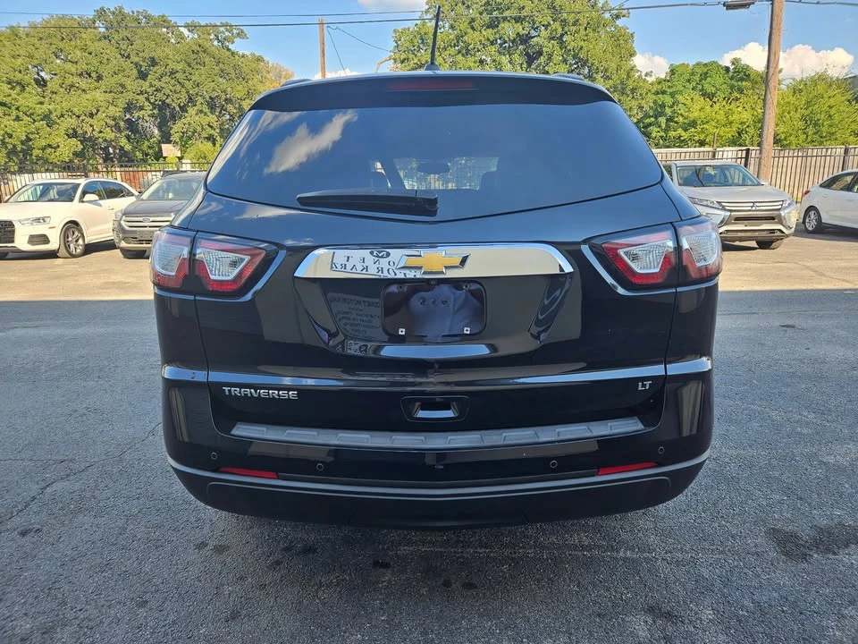 2017 Chevrolet Traverse - Image 2 of 19