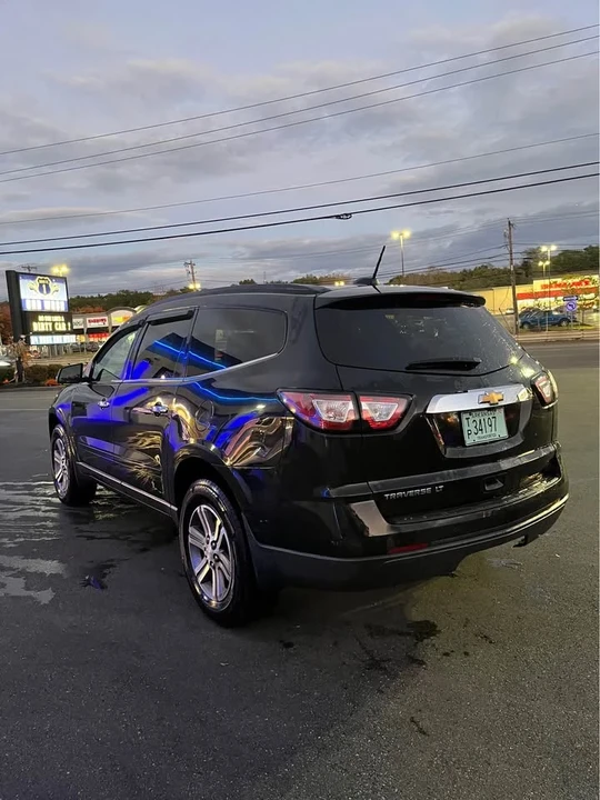 2017 Chevrolet Traverse - Image 6 of 7