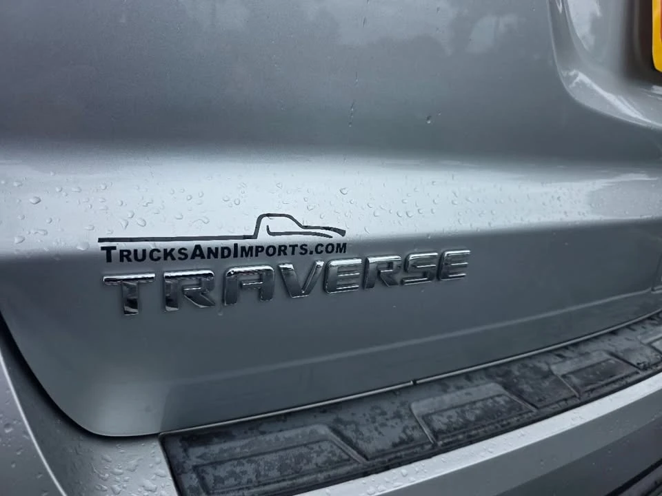 2017 Chevrolet Traverse - Image 9 of 17