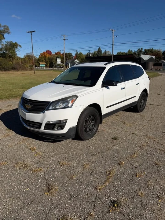2017 Chevrolet Traverse - Image 2 of 15
