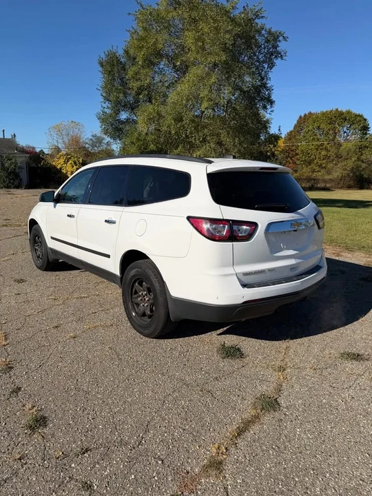 2017 Chevrolet Traverse - Image 7 of 15