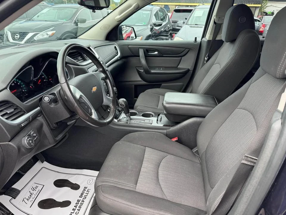 2017 Chevrolet Traverse - Image 9 of 20