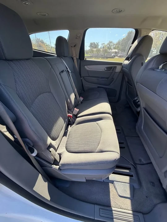 2017 Chevrolet Traverse - Image 13 of 15