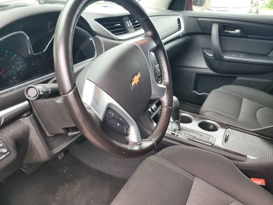 2017 Chevrolet Traverse - Image 8 of 10