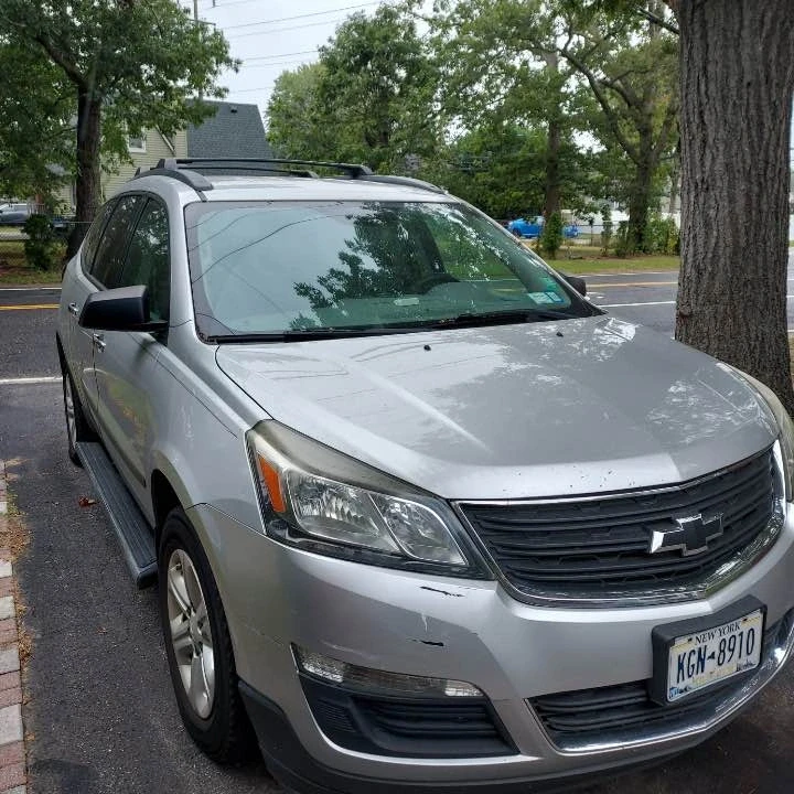 2017 Chevrolet Traverse - Image 6 of 8