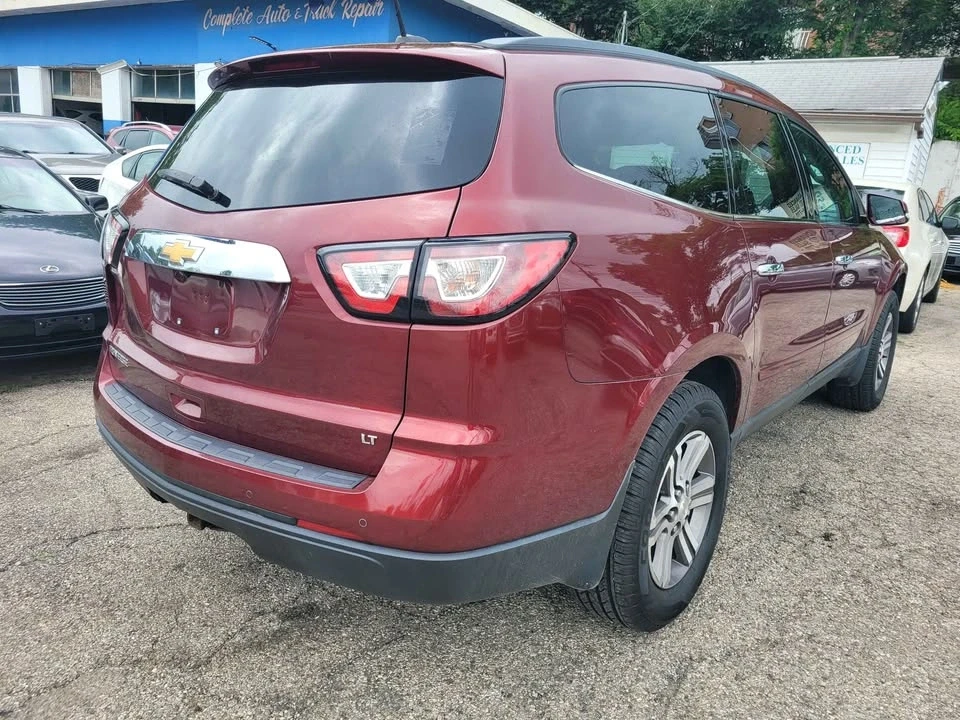 2017 Chevrolet Traverse - Image 6 of 10