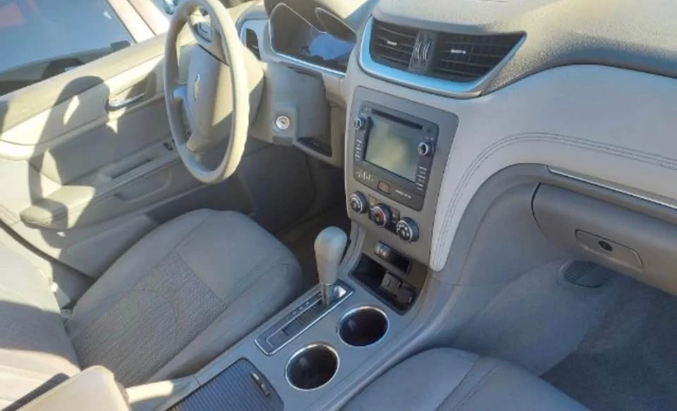 2017 Chevrolet Traverse - Image 5 of 5