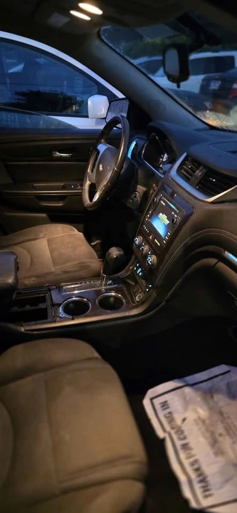 2017 Chevrolet Traverse - Image 9 of 13
