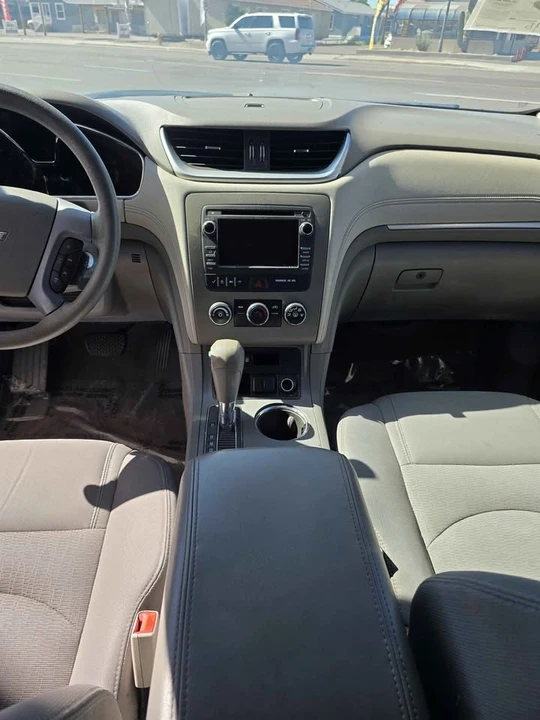2017 Chevrolet Traverse - Image 5 of 7