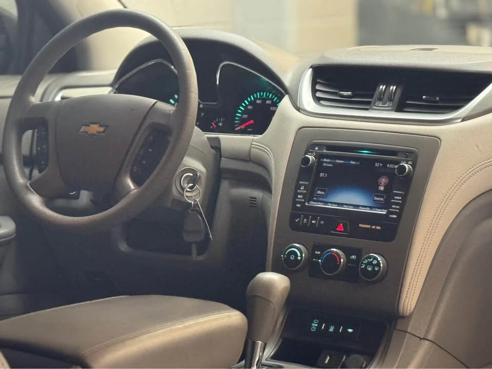 2017 Chevrolet Traverse - Image 14 of 18