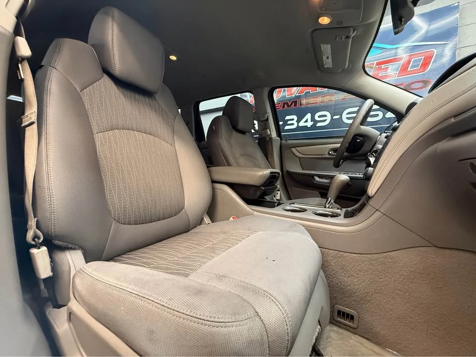 2017 Chevrolet Traverse - Image 4 of 18
