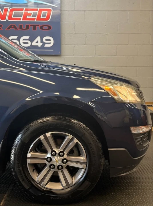 2017 Chevrolet Traverse - Image 9 of 18