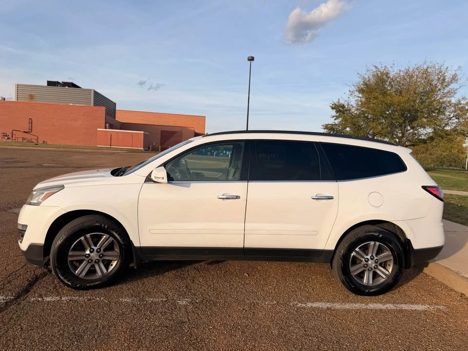 2017 Chevrolet Traverse - Image 6 of 14
