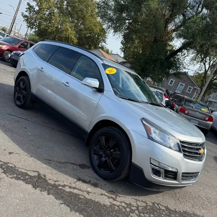 2017 Chevrolet Traverse - Image 10 of 17
