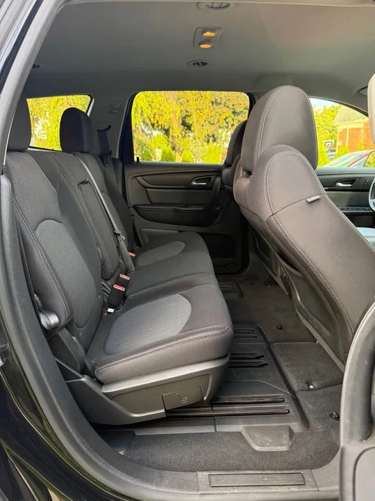 2017 Chevrolet Traverse - Image 8 of 14