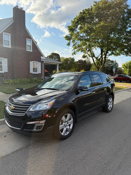 2017 Chevrolet Traverse - Image 2 of 14