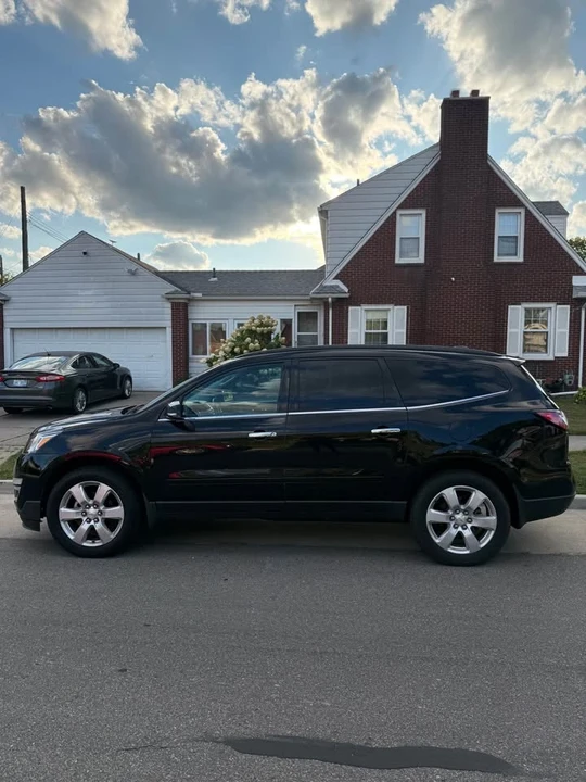 2017 Chevrolet Traverse - Image 3 of 14
