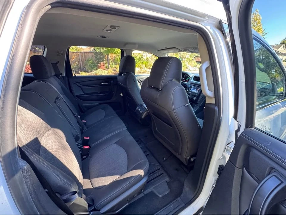 2017 Chevrolet Traverse - Image 12 of 15