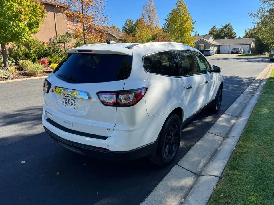 2017 Chevrolet Traverse - Image 4 of 15