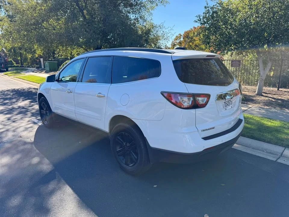 2017 Chevrolet Traverse - Image 3 of 15
