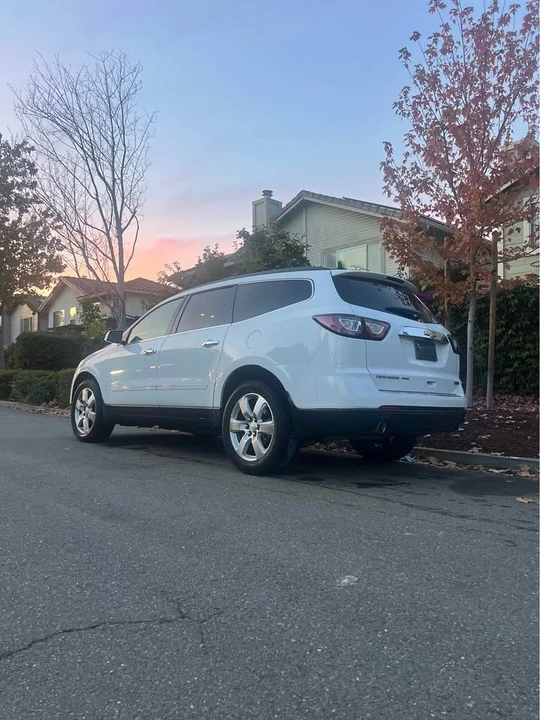2017 Chevrolet Traverse - Image 6 of 19