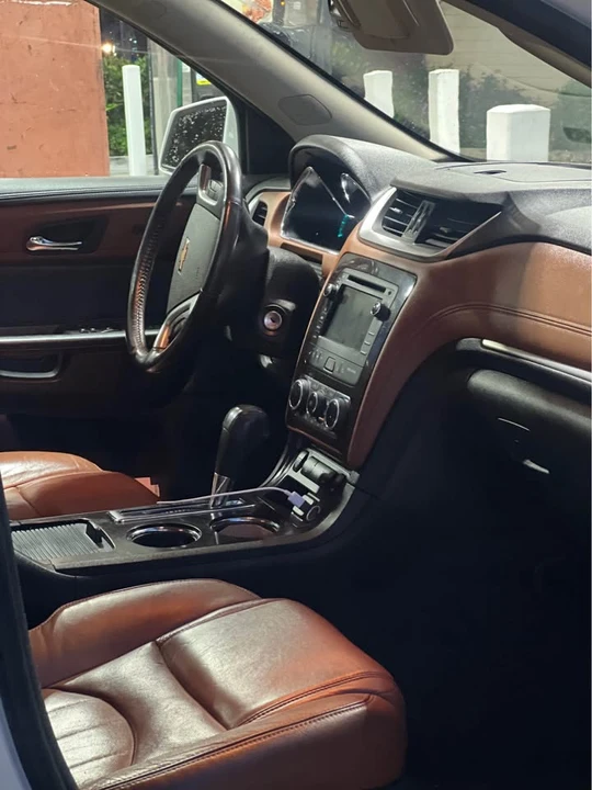 2017 Chevrolet Traverse - Image 14 of 19