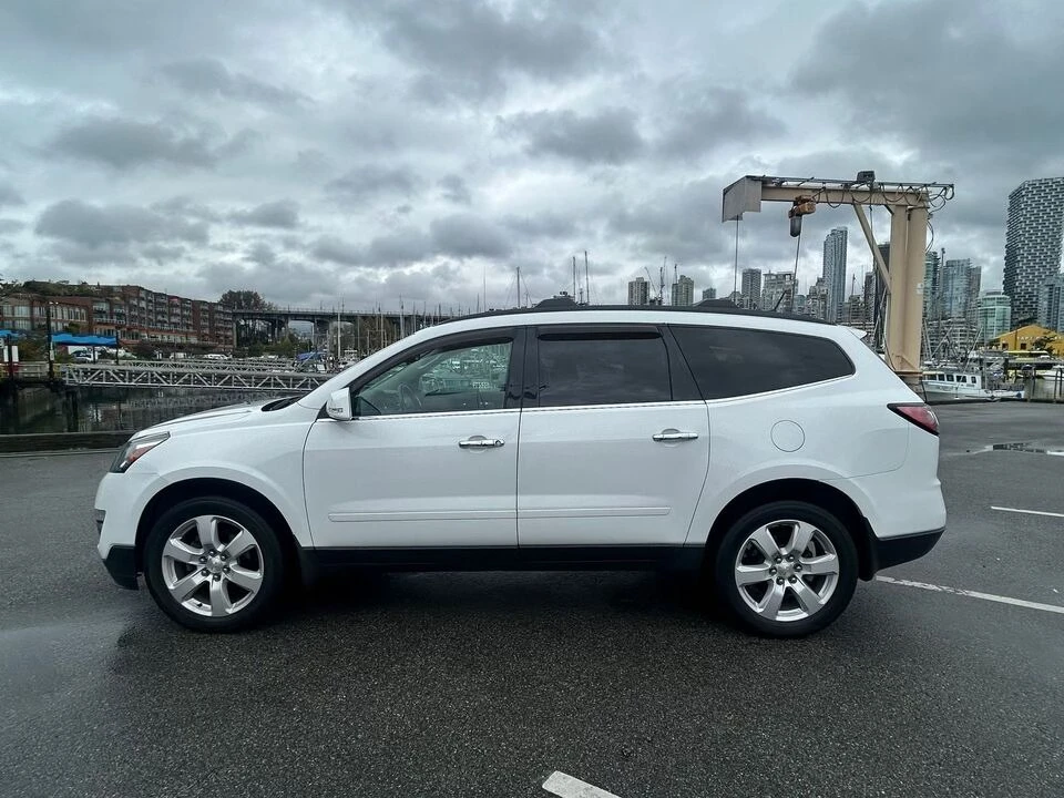 2017 Chevrolet Traverse - Image 2 of 17
