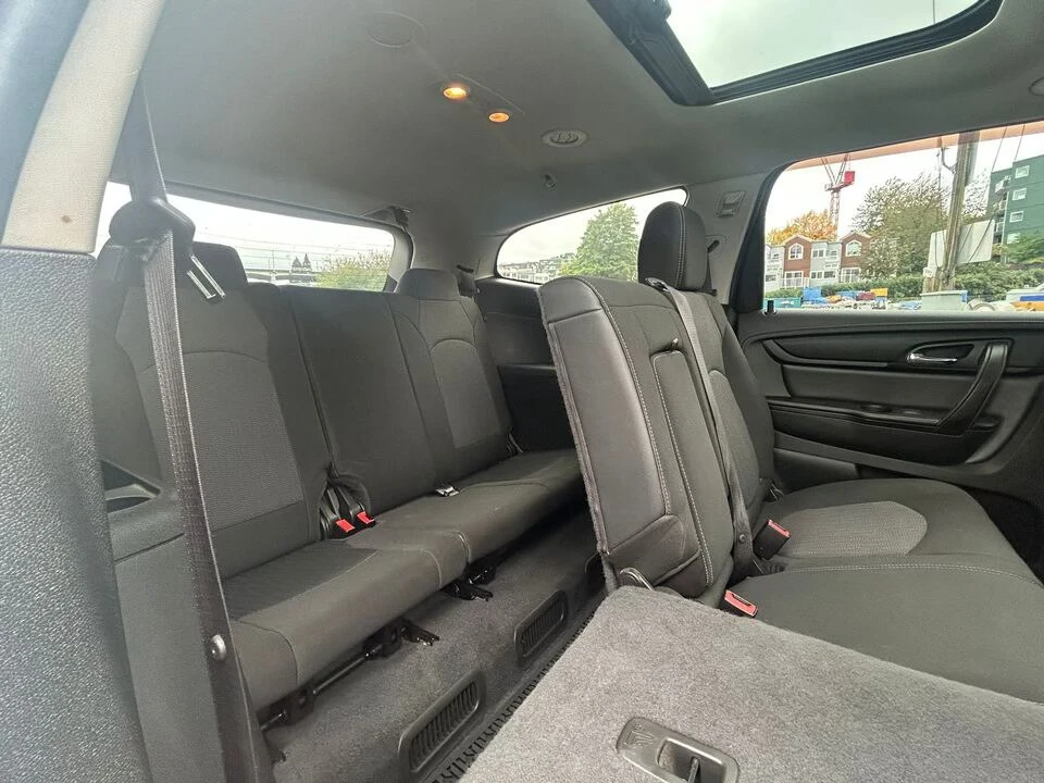 2017 Chevrolet Traverse - Image 10 of 17