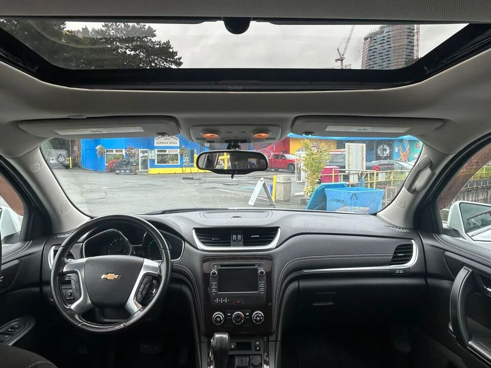 2017 Chevrolet Traverse - Image 11 of 17