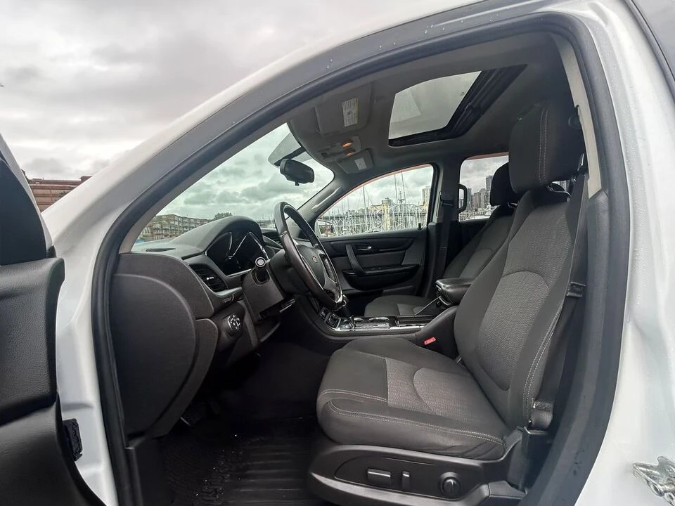 2017 Chevrolet Traverse - Image 6 of 17