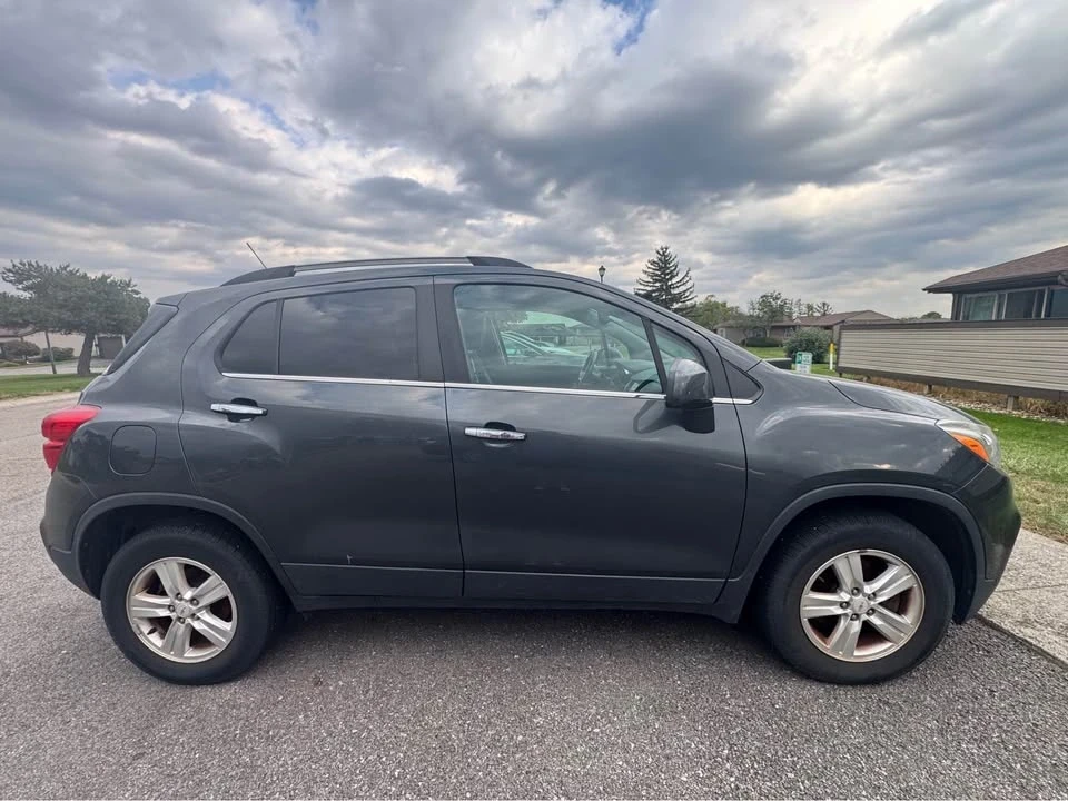 2017 Chevrolet Trax - Image 2 of 9