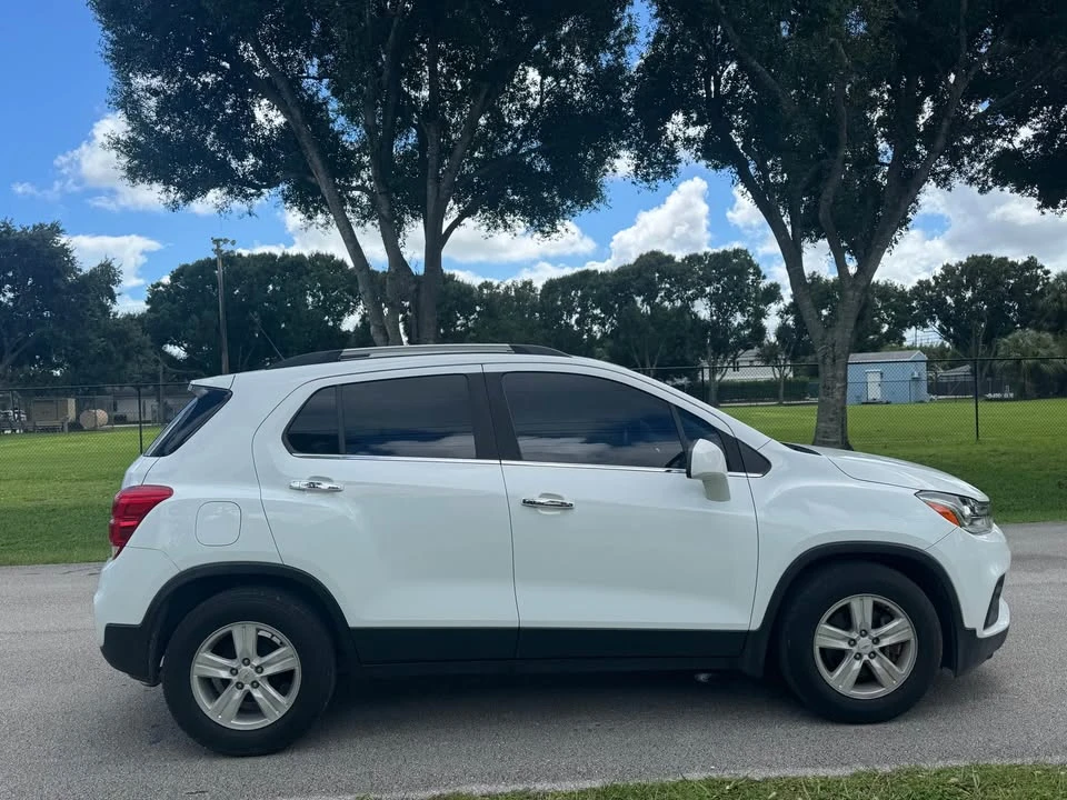 2017 Chevrolet Trax - Image 2 of 10