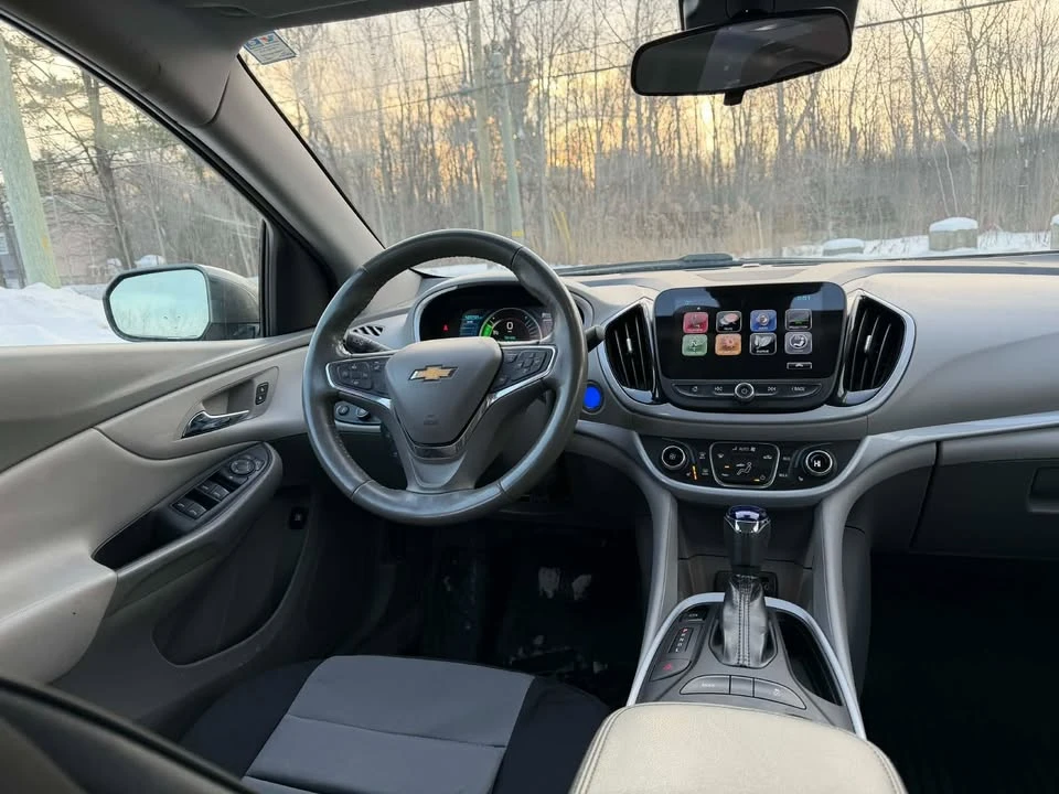 2017 Chevrolet Volt - Image 10 of 16