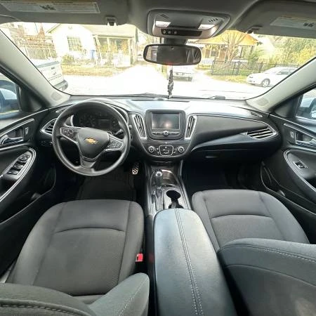 2017 Chevrolet Malibu - Image 9 of 16