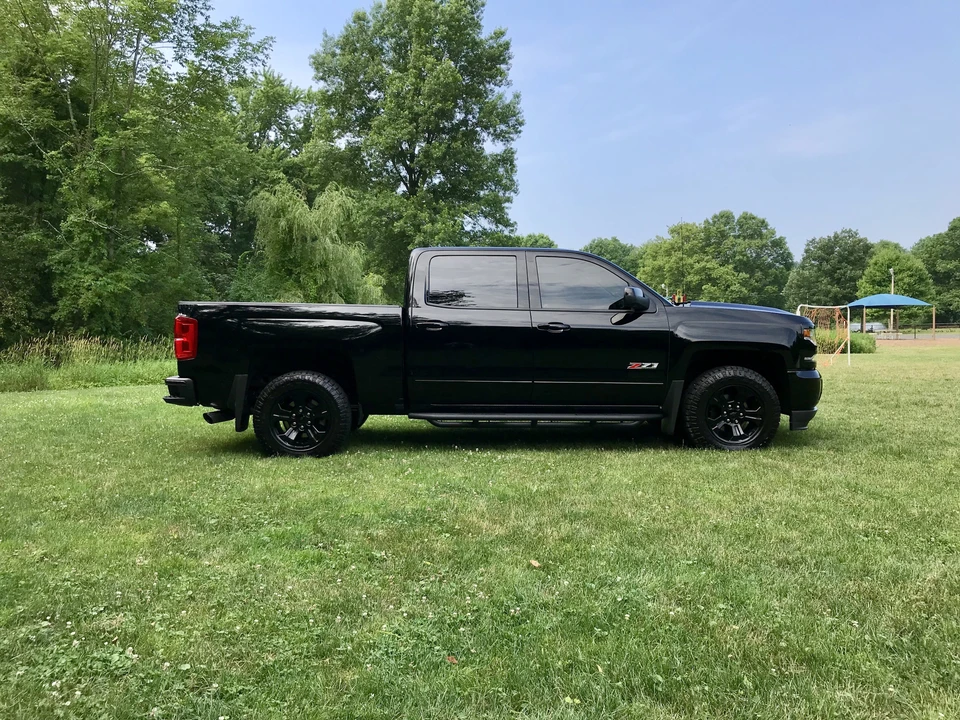 2017 Chevrolet Silverado 3rd Gen - Image 6 of 31