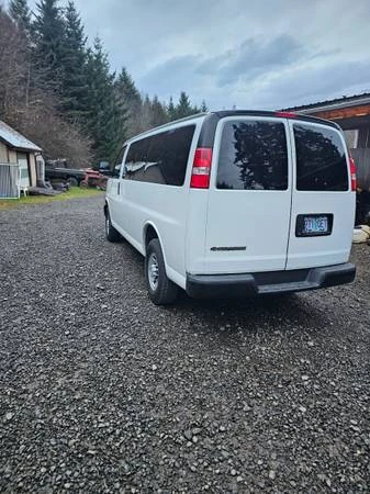 2017 Chevrolet Express - Image 7 of 9