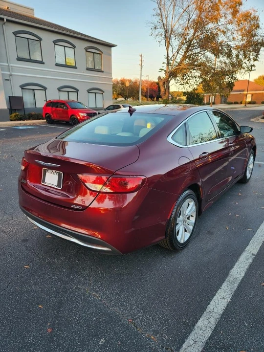 2017 Chrysler 200 - Image 16 of 18